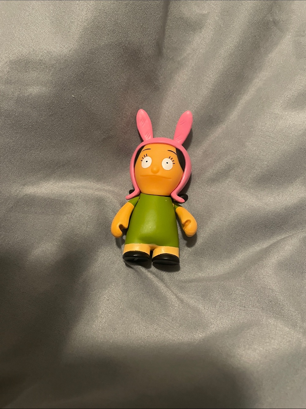 KIDROBOT Bobs Burgers Louise
Mystery Box Figure Pink Rabbit Ears
RARE